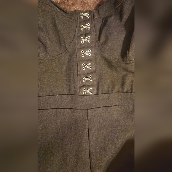 Shorts back Zipper romper - Picture 4 of 5